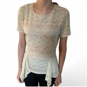 BCBGMAXAZRIA top Size XS. Short sleeves. Tan/cream